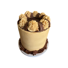 Load image into Gallery viewer, Reese’s PB Fudge Cake
