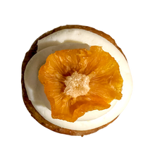 Load image into Gallery viewer, Hummingbird Cupcake
