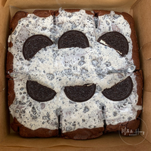 Load image into Gallery viewer, Cookies &amp; Cream Brownies
