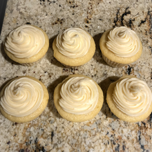 Load image into Gallery viewer, Lavender Vanilla Cupcake
