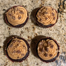 Load image into Gallery viewer, Reese&#39;s PB Fudge Cupcake
