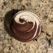 Load image into Gallery viewer, Marble Cupcake
