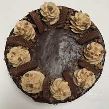 Load image into Gallery viewer, Reese&#39;s PB Fudge Cake
